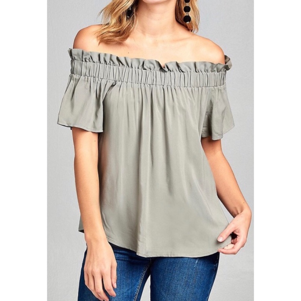 Active USA Off the Shoulder Short Sleeve Top